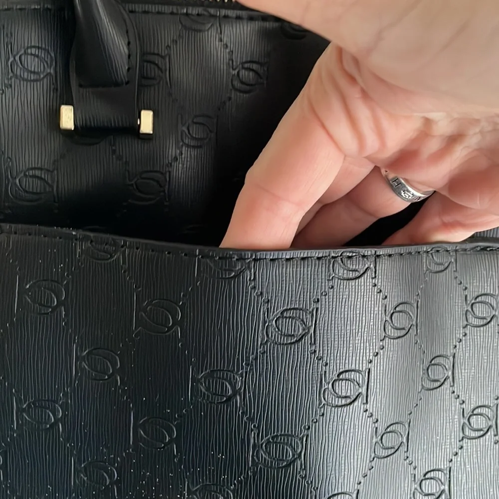 Bebe Black Bag -zip top closure gold hardware removable shoulder strap- - Picture 11 of 15